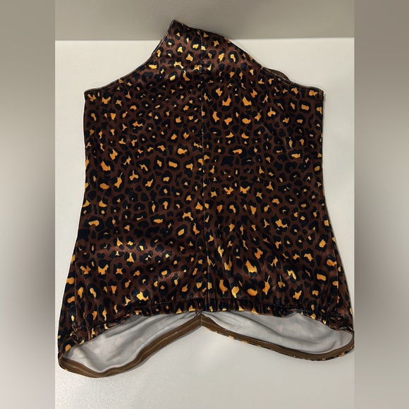 Beautiful stretchy top - Picture 2 of 4